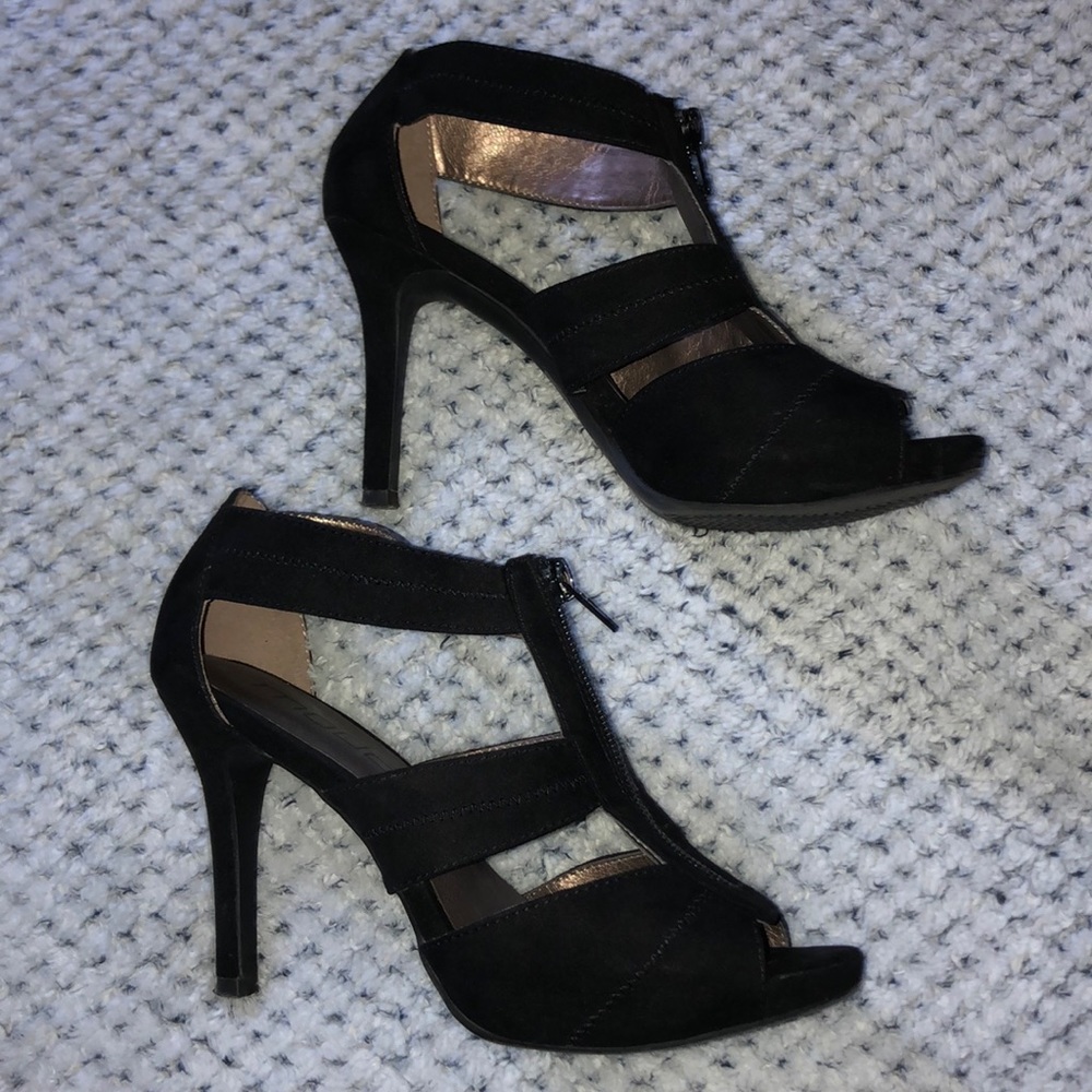 Peep toe black heels